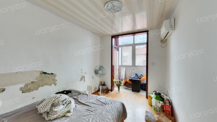 梳妆台二手房实景图