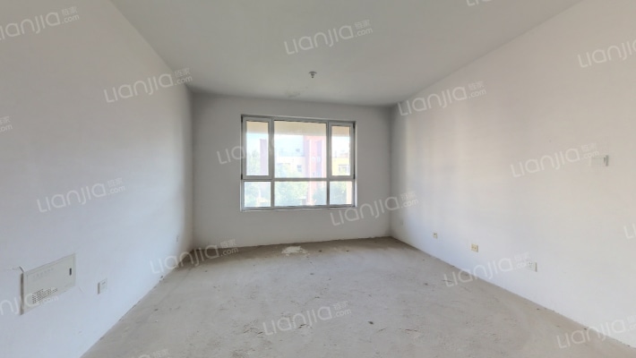 城建逸品假日二手房实景图