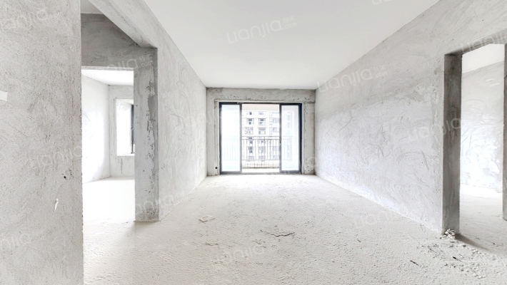 誉基誉憬湾二手房实景图