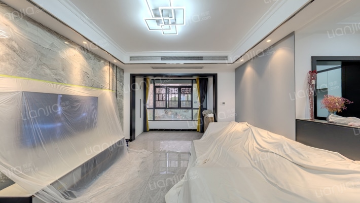 裕田奥莱小镇二手房实景图