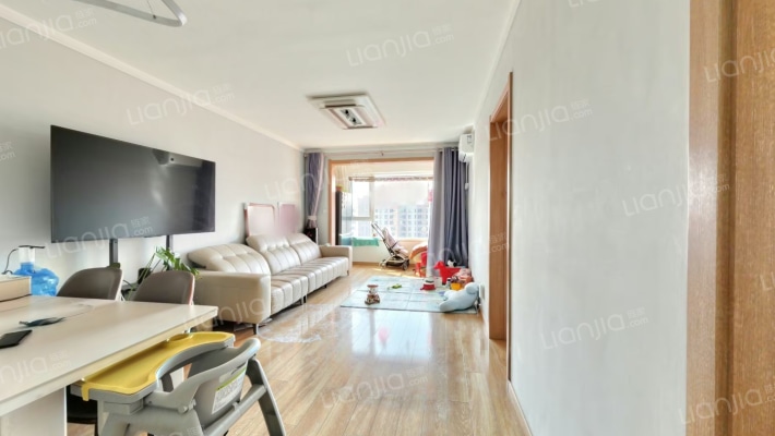 万科蓝山五期二手房实景图