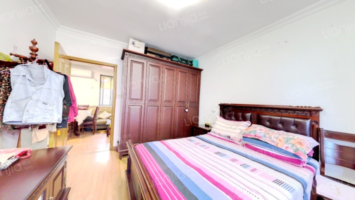 荷三小区二手房实景图