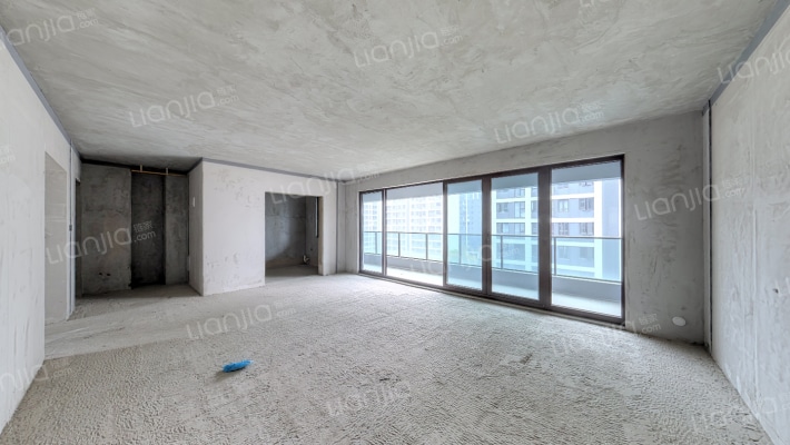 新城·玺樾台二手房实景图