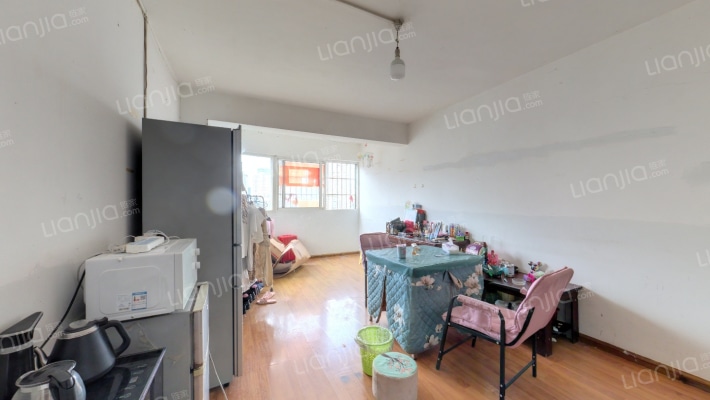 米兰天空二手房实景图