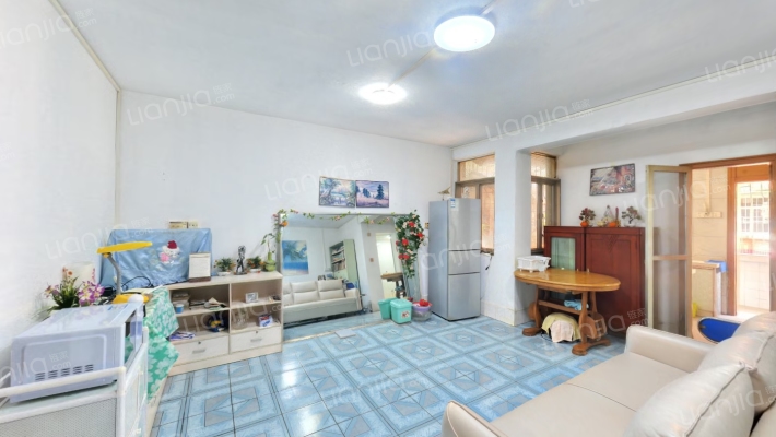 秀灵公寓二手房实景图