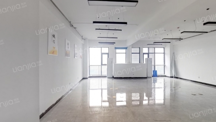 昌建MOCO新世界二手房实景图
