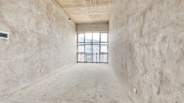 绿地东海岸海湾风尚中心铂俪湾二手房实景图