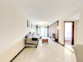 此房户型方正，格局好，产权清晰无抵押，居住舒适度高