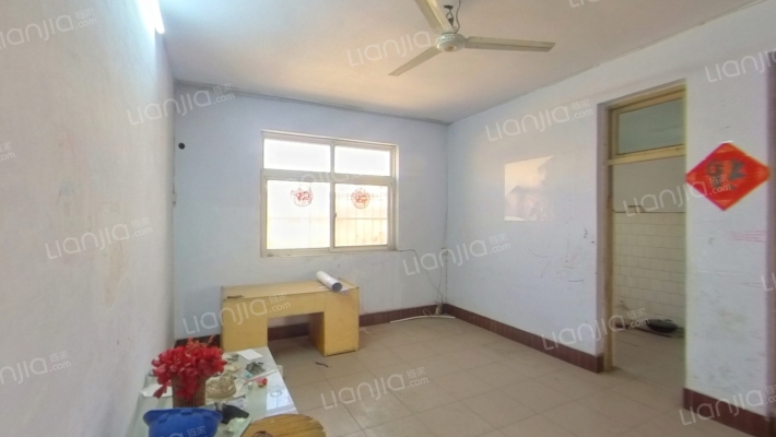 建设路中段18号院二手房实景图