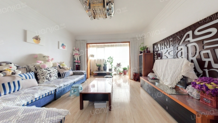 天润金碧二手房实景图