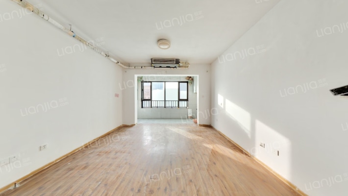 绿地IFC中央公馆B12区二手房实景图