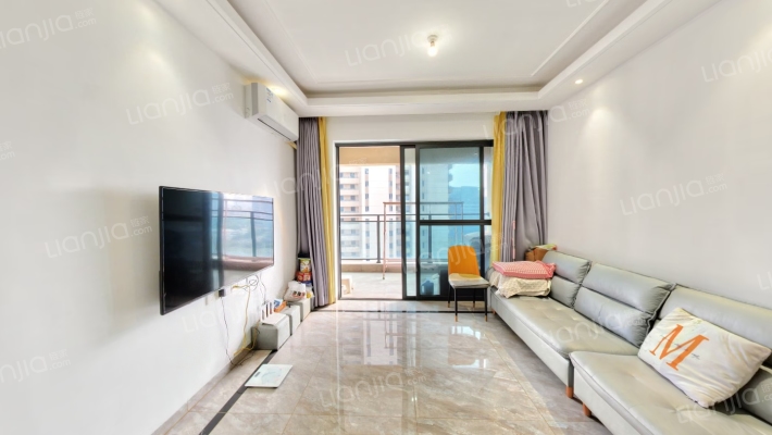 招商依云华府二手房实景图