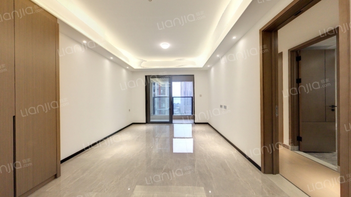 万科瑧湾府二手房实景图