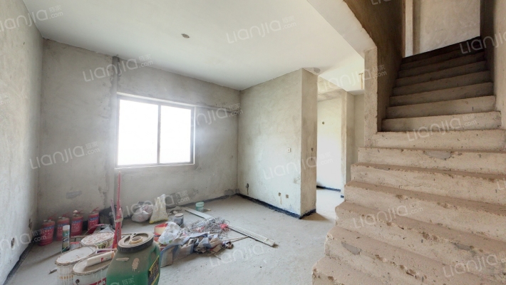 绿地海长流一期二手房实景图