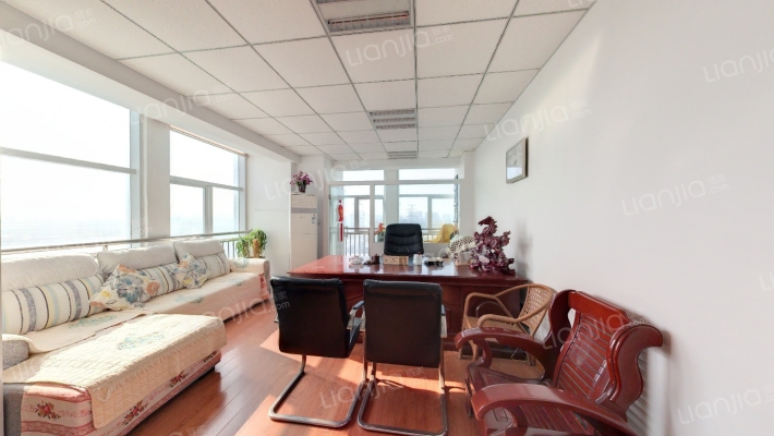 四季食品城二手房实景图