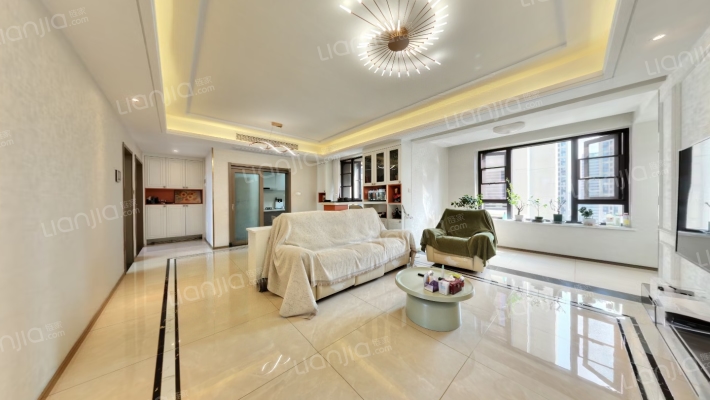 鲁能公馆2区二手房实景图