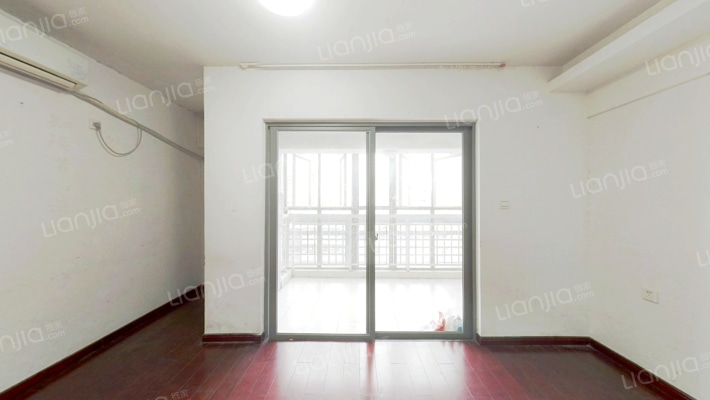 冠亚广场二手房实景图