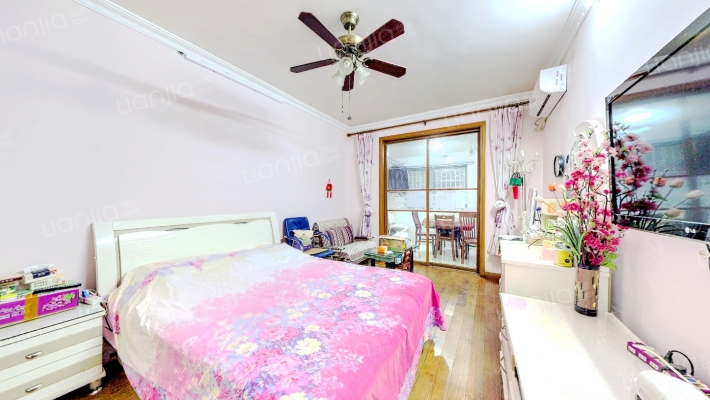 武宁路200弄二手房实景图