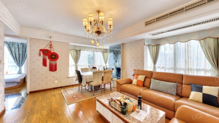 格兰春晨二期二手房实景图