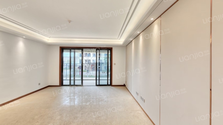 世茂璀璨倾城东区二手房实景图