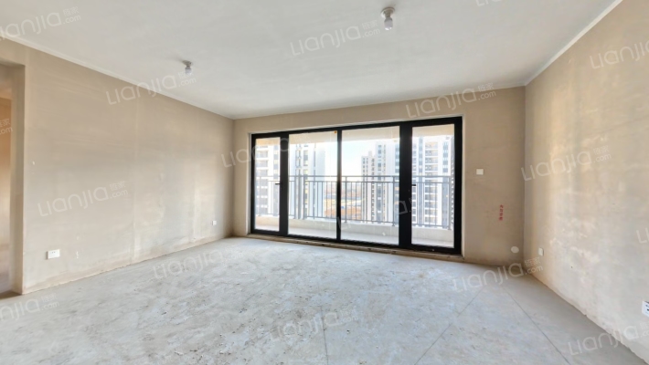 卓越中寰二手房实景图