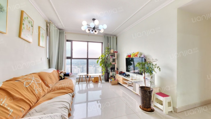 堤亚纳河谷二手房实景图