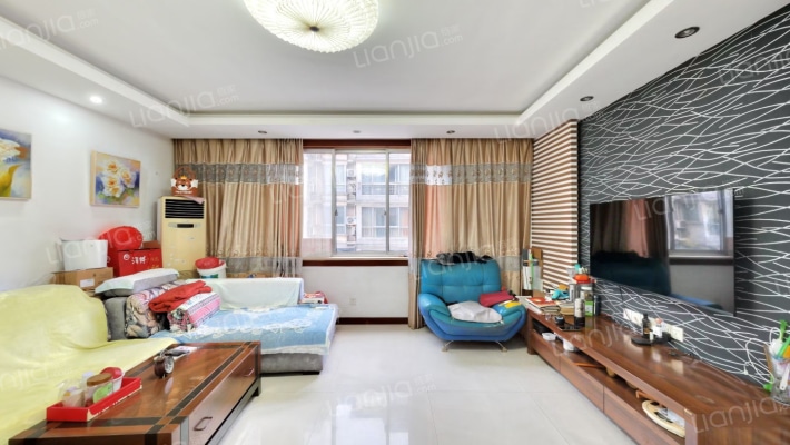 恒发公寓二手房实景图