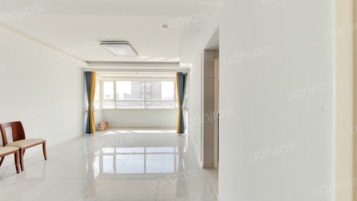 怡馨华庭二手房实景图