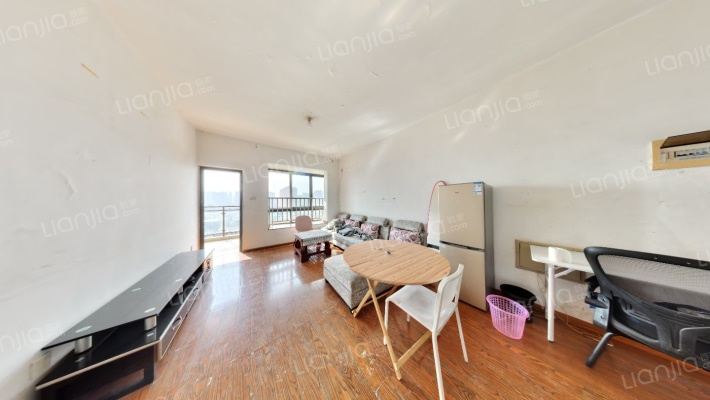 华晨雅庭二手房实景图