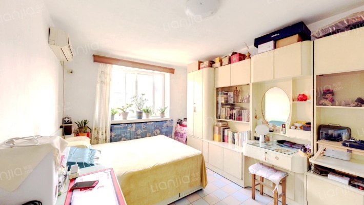 倚虹东里二手房实景图