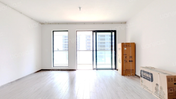 溪悦水岸二手房实景图