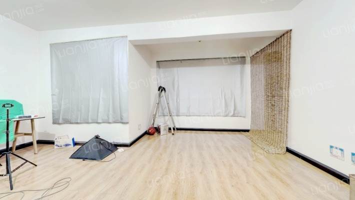 天成溪树庭院二手房实景图