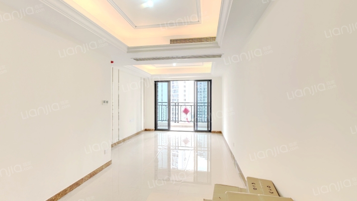 蓝铂湾二手房实景图