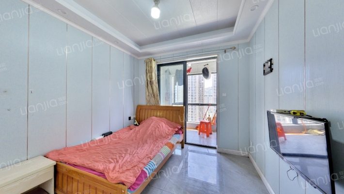 保利金香槟二手房实景图