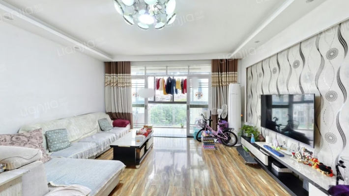 名流人和天地三期二手房实景图