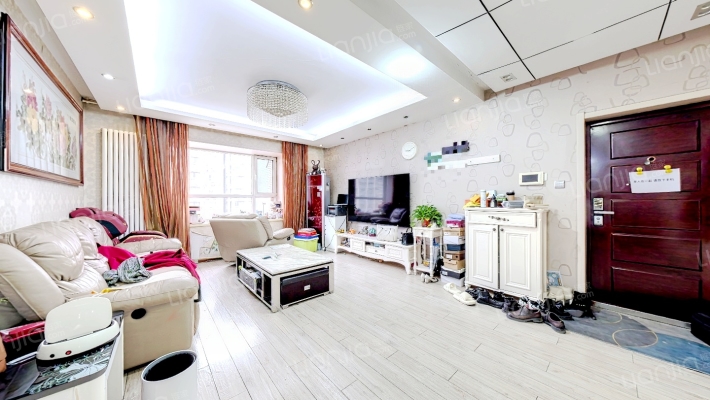 卧龙花园一区二手房实景图