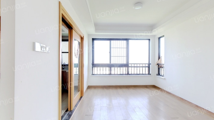 高尔夫鑫苑二手房实景图