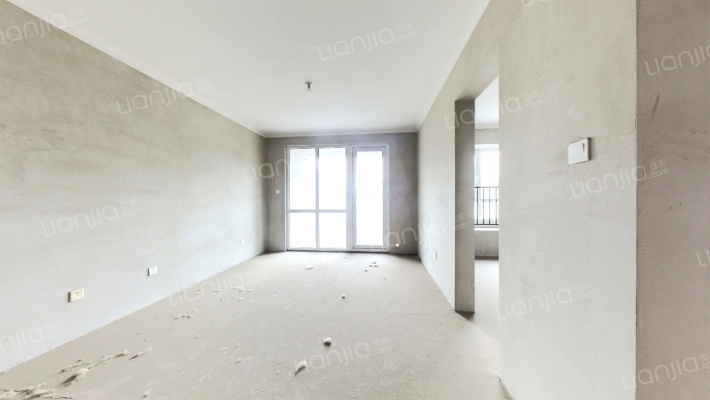 朝阳三居 户型方正 户户朝阳 央企社区-客厅