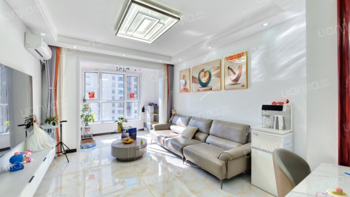 孔雀城英国宫四期二手房实景图