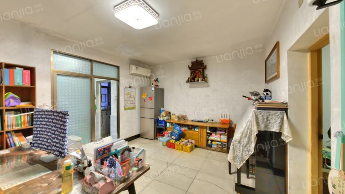 长电宿舍二手房实景图