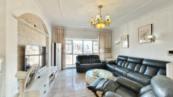 西点公园里二手房实景图