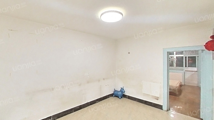 仁达房地产开发公司住宅楼二手房实景图