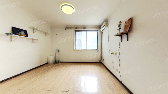 铭城16号二手房实景图