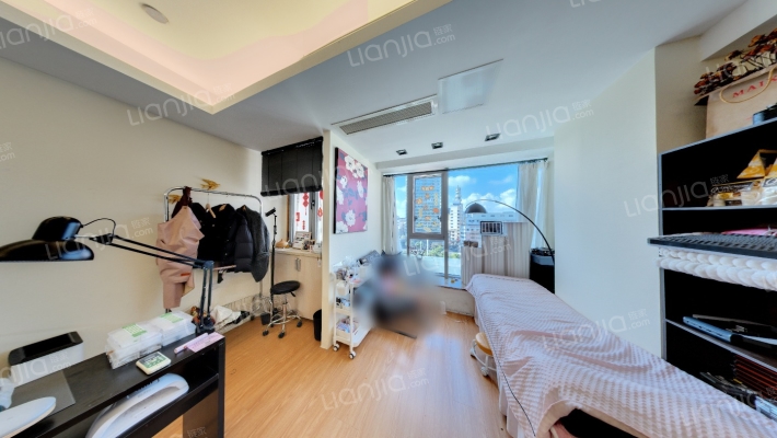 曼巴特写字楼二手房实景图