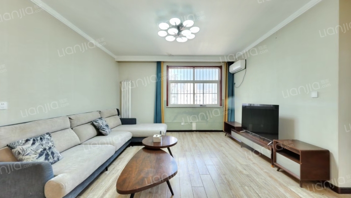 纯翠花园二手房实景图