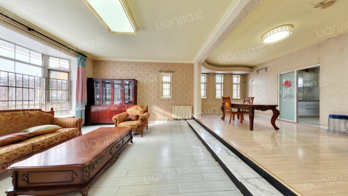 世爵源墅二手房实景图