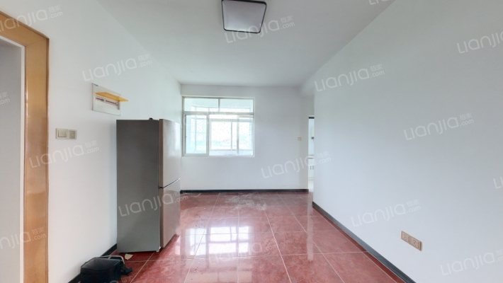 东方中学教工楼二手房实景图