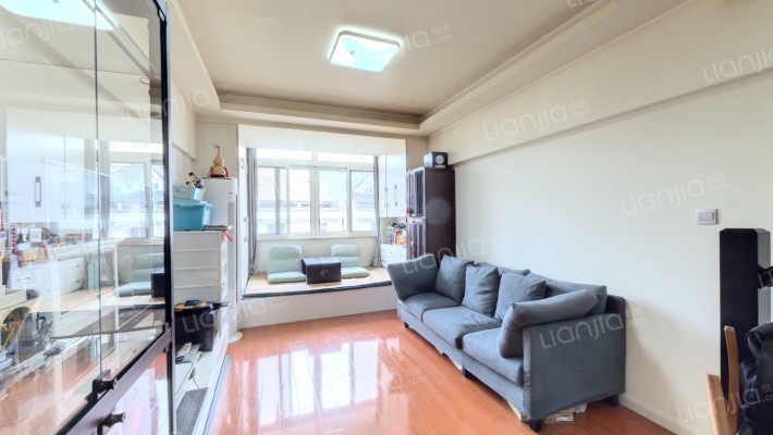 控江路1200弄二手房实景图