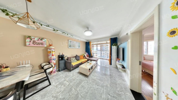 万泰佳苑二手房实景图