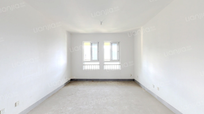 罗西住宅区一组团二手房实景图